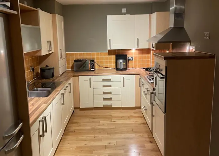 Deluxe Four-Bedroom Apartment